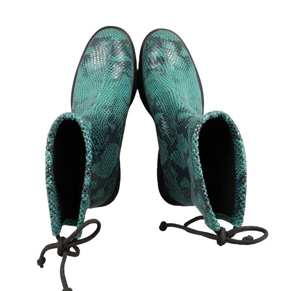 Stuart Weitzman Shoes Womens 5 Boots Fashion Snake Print Casual Pull On Benita - Picture 9 of 16